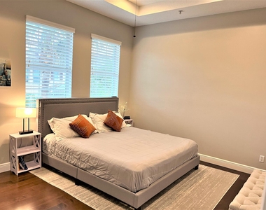 4321 Savannah Bay Place - Photo Thumbnail 9