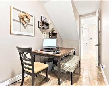 4321 Savannah Bay Place - Photo Thumbnail 16