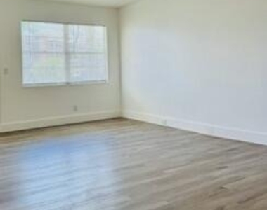 1043 Cornwall C - Photo Thumbnail 17