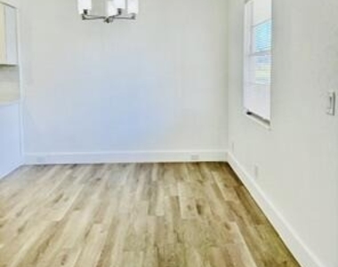 1043 Cornwall C - Photo Thumbnail 10