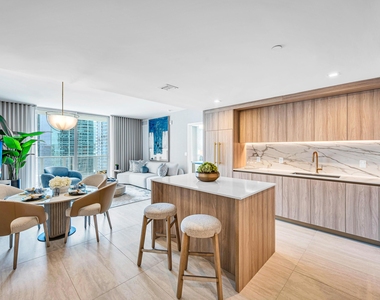 77 Se 5th Street - Photo Thumbnail 42