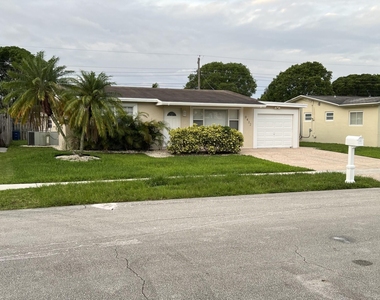 9432 Sw 52nd Court - Photo Thumbnail 3