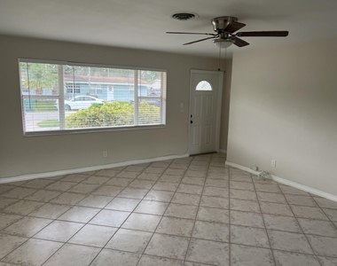 9432 Sw 52nd Court - Photo Thumbnail 6