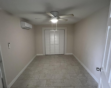9432 Sw 52nd Court - Photo Thumbnail 16