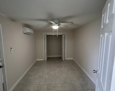 9432 Sw 52nd Court - Photo Thumbnail 15