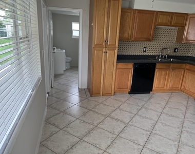 9432 Sw 52nd Court - Photo Thumbnail 13