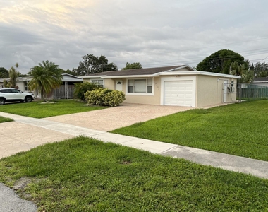 9432 Sw 52nd Court - Photo Thumbnail 2