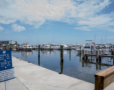 802 W Windward Way - Photo Thumbnail 45