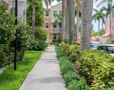 802 W Windward Way - Photo Thumbnail 49