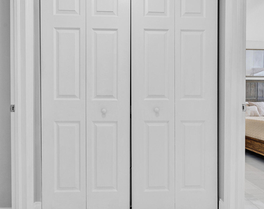 802 W Windward Way - Photo Thumbnail 19
