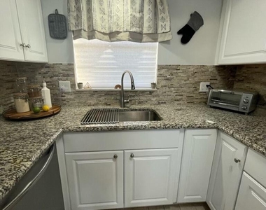 410 Wilma Circle - Photo Thumbnail 8