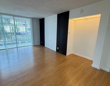 404 Nw 68th Avenue - Photo Thumbnail 6