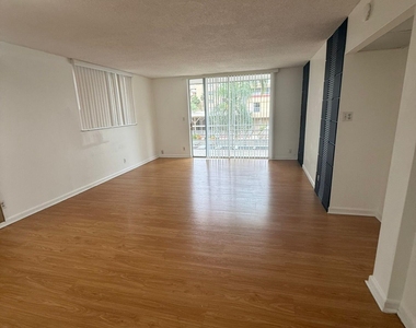 404 Nw 68th Avenue - Photo Thumbnail 7