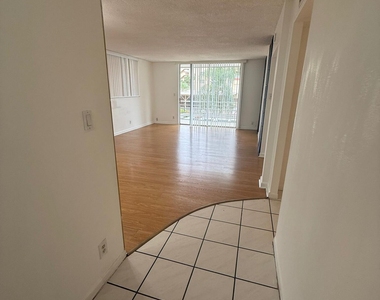 404 Nw 68th Avenue - Photo Thumbnail 3