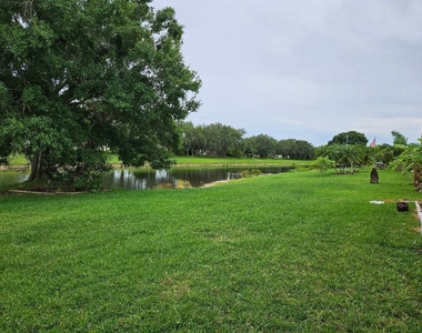 552 Sw Calamondin Way Way Sw - Photo Thumbnail 12