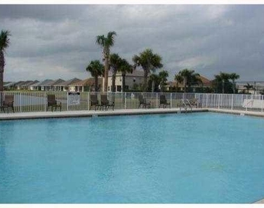 552 Sw Calamondin Way Way Sw - Photo Thumbnail 18