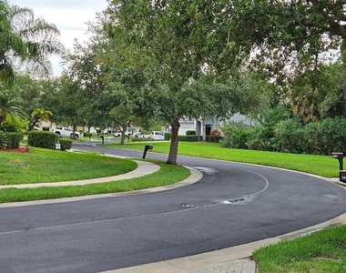 552 Sw Calamondin Way Way Sw - Photo Thumbnail 14