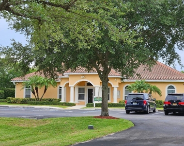 552 Sw Calamondin Way Way Sw - Photo Thumbnail 16