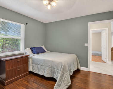10065 Camelback Lane - Photo Thumbnail 25