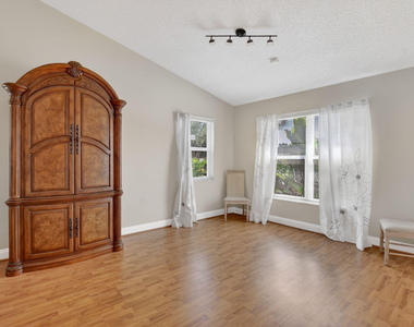 10065 Camelback Lane - Photo Thumbnail 7