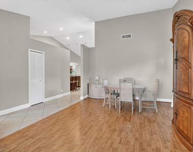 10065 Camelback Lane - Photo Thumbnail 10