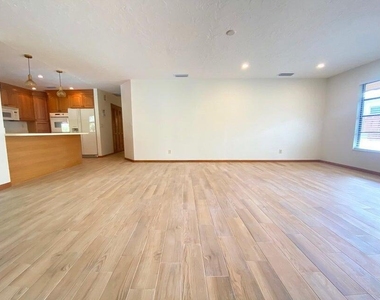 5585 Pennock Point Road - Photo Thumbnail 1