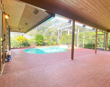 5585 Pennock Point Road - Photo Thumbnail 16