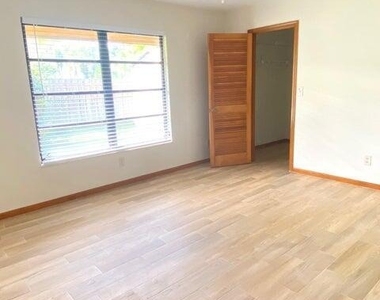 5585 Pennock Point Road - Photo Thumbnail 9