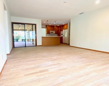 5585 Pennock Point Road - Photo Thumbnail 4