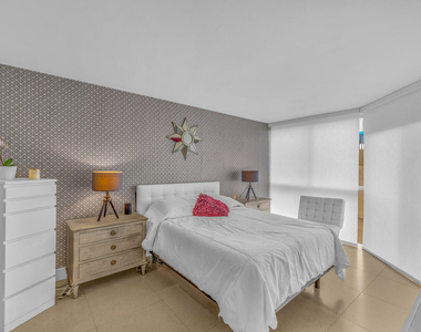 7601 E Treasure Drive - Photo Thumbnail 13