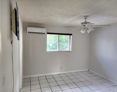 750 Sw 2 Street - Photo Thumbnail 5