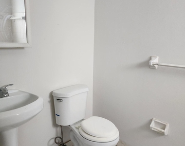 750 Sw 2 Street - Photo Thumbnail 8