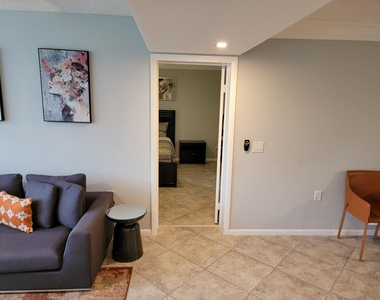 3540 Whitehall Drive - Photo Thumbnail 10