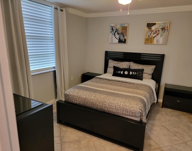 3540 Whitehall Drive - Photo Thumbnail 11