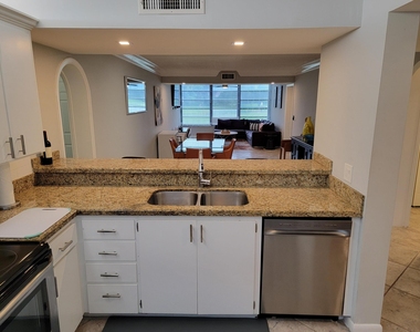3540 Whitehall Drive - Photo Thumbnail 2