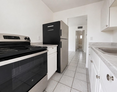 1857 Jefferson Street - Photo Thumbnail 10