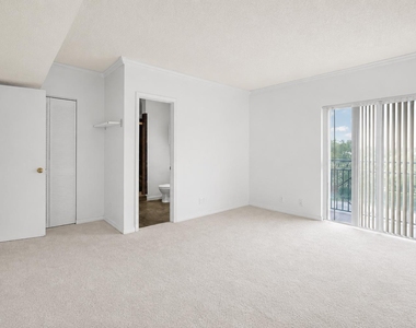 4850 Sw 63rd Terrace - Photo Thumbnail 10