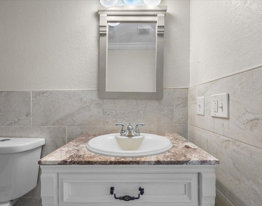 5540 S Lakewood Cir Circle S - Photo Thumbnail 27