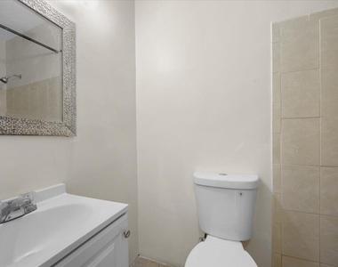 5540 S Lakewood Cir Circle S - Photo Thumbnail 33