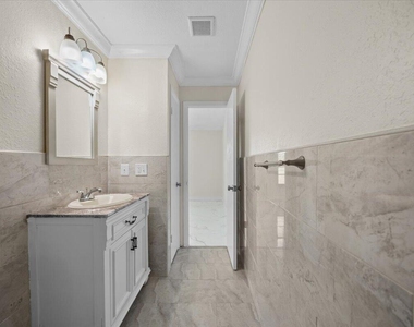 5540 S Lakewood Cir Circle S - Photo Thumbnail 24