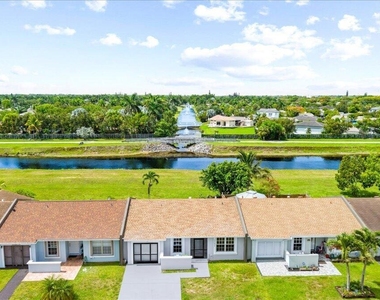 5540 S Lakewood Cir Circle S - Photo Thumbnail 40