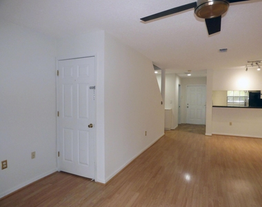 227 City View Drive - Photo Thumbnail 10