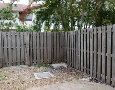 227 City View Drive - Photo Thumbnail 16