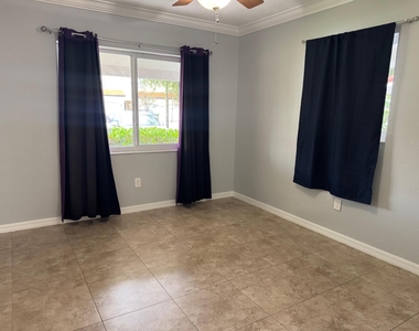 5431 Ne 22nd Terrace - Photo Thumbnail 6