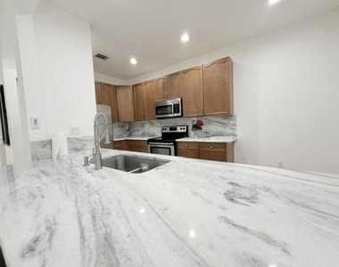 3126 Merrick Terrace - Photo Thumbnail 5