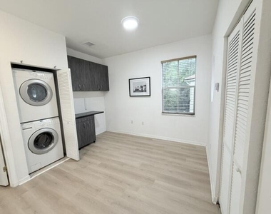 3126 Merrick Terrace - Photo Thumbnail 13