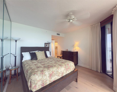800 Ocean Drive - Photo Thumbnail 8
