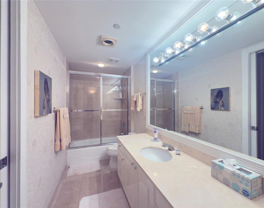 800 Ocean Drive - Photo Thumbnail 14
