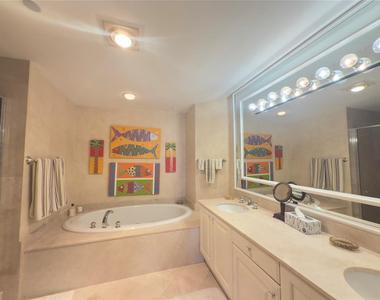 800 Ocean Drive - Photo Thumbnail 10