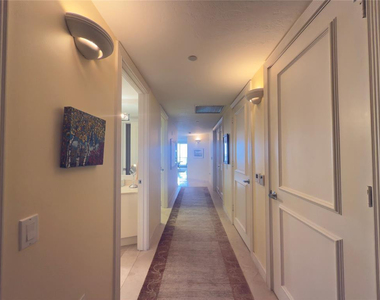 800 Ocean Drive - Photo Thumbnail 20